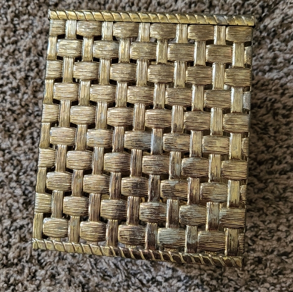 Vintage Metal Tissue Box Cover Holder 🍓 STRAWBERRY - Picture 5 of 5